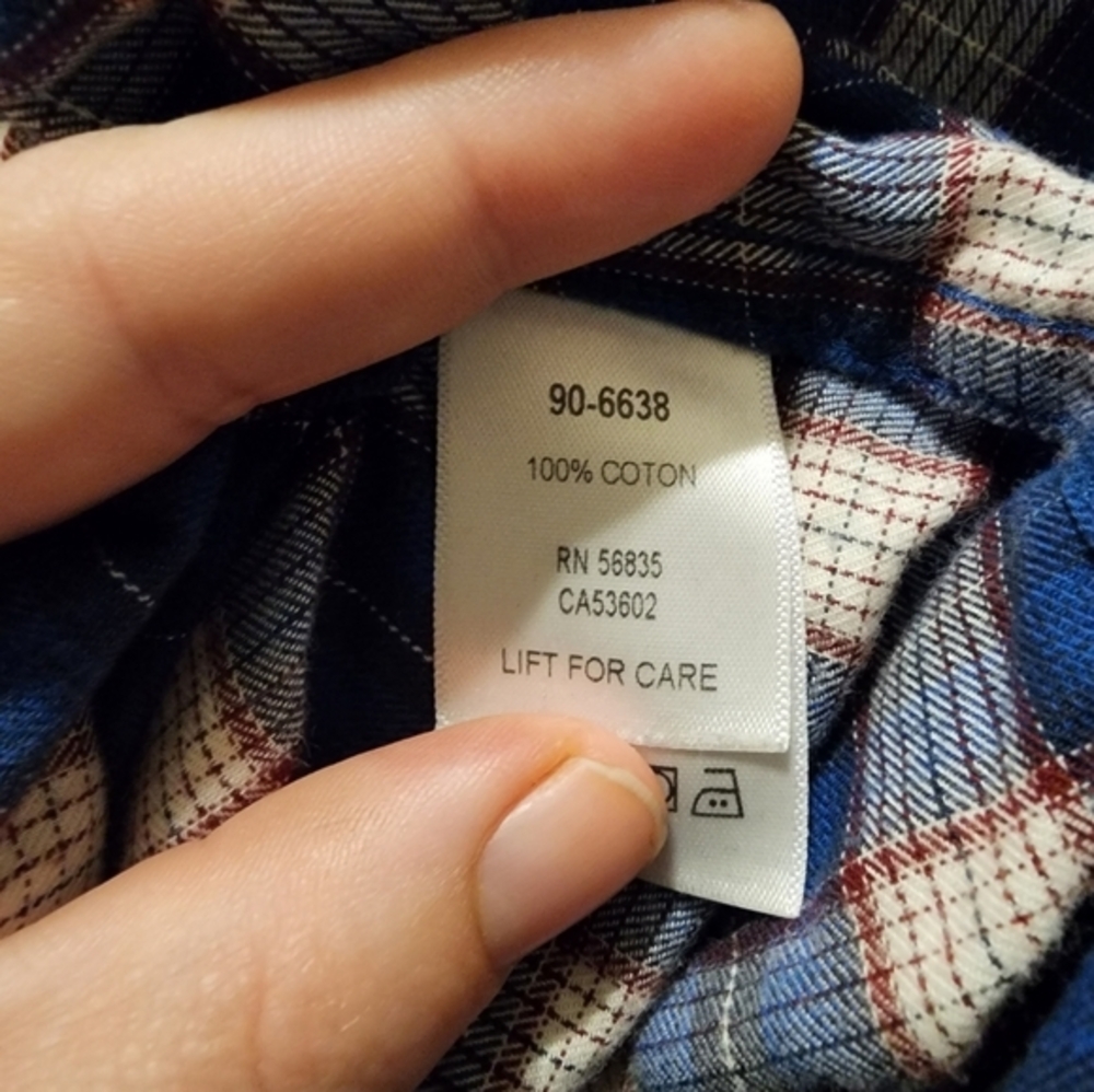 Cablea plaid button up - Picture 5 of 5